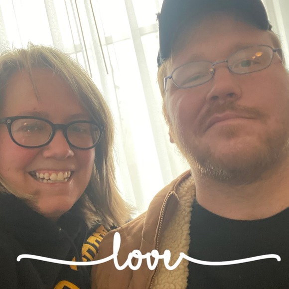 Meet your Posher, Lori - Picture 1 of 1